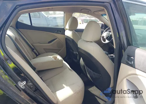 2015 Kia Optima Lx z USA, uszkodzony, nr VIN 5XXGM4A74FG399413